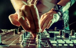 Aprenda a Tocar como un DJ