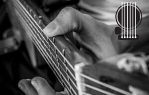 Cómo aprender a tocar guitarra gratis desde casa