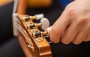 Afinación perfecta con Cifra Club. Sorprende.