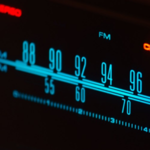 Historia y Evolución de la Radio AM/FM