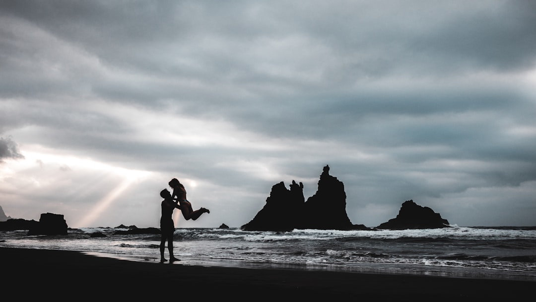 Fortalece tu Relación: Conexión, Comunicación e Interés